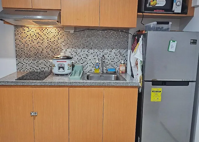 Casa Rosa2 2br Loft In Bgc With 55 Smart Tv 5 Pax Holiday home *