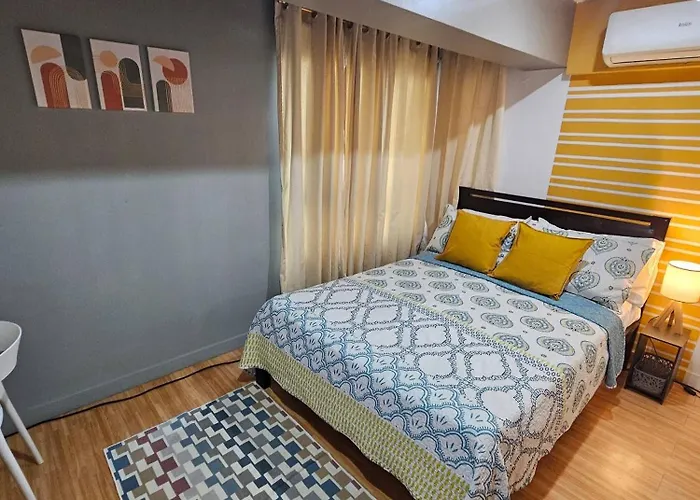 Casa Rosa2 2br Loft In Bgc With 55 Smart Tv 5 Pax Holiday home *